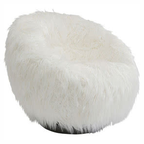 FOTEL OBROTOWY DO SALONU Z SIEDZISKIEM IMITUJĄCYM FUTRO BIAŁY PODSTAWA CZARNA, KARE, sfmeble.pl, 10 192 zł