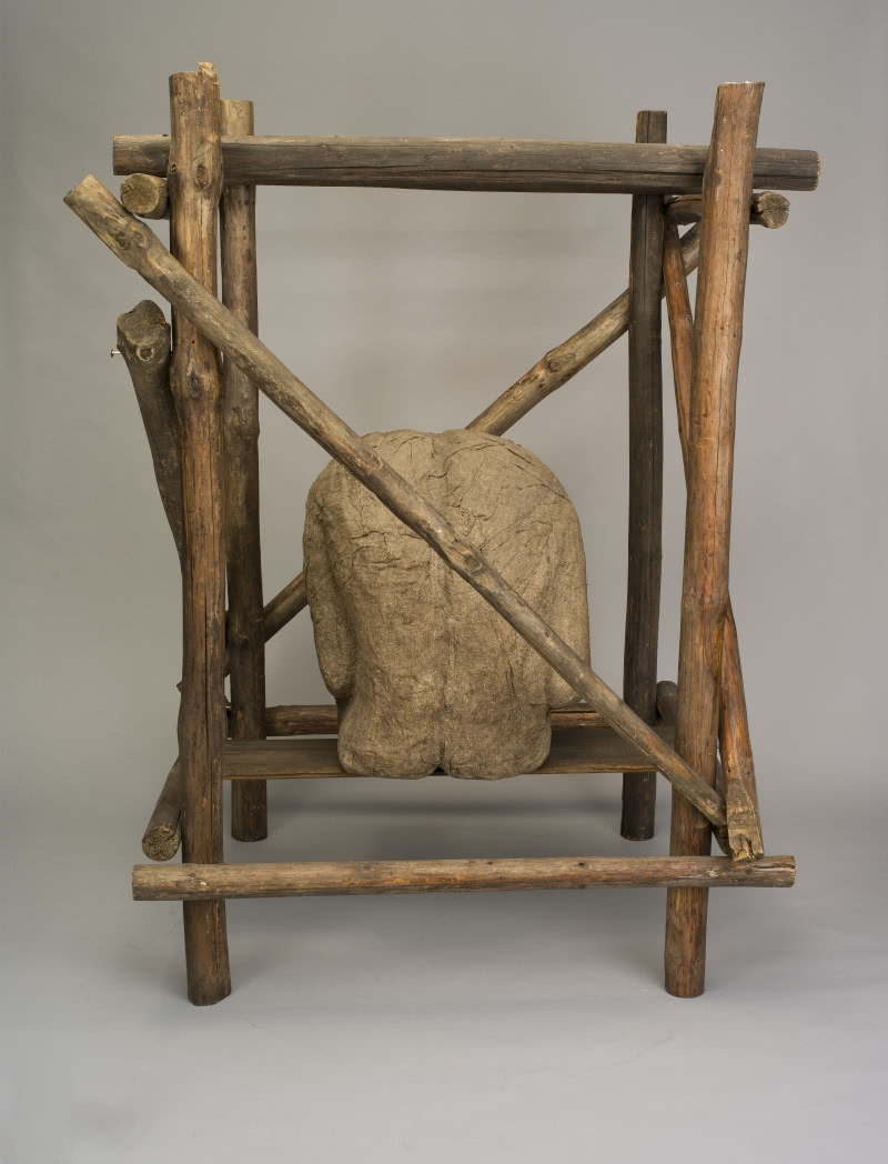 Magdalena Abakanowicz, Klatka i plecy, 1978,...