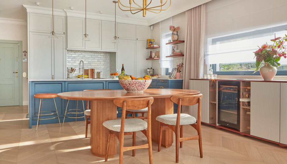 180-metrowe mieszkanie w Bielsku-Białej w stylu mid-century modern. Zachwyca kolorami!