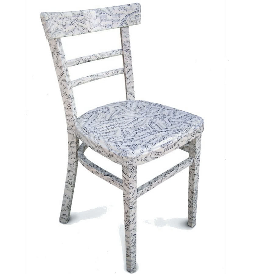 Krzesło "muzyczne", oklejone papierami nutowymi,...