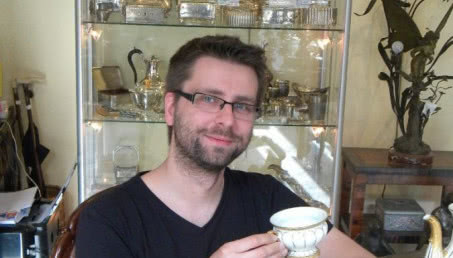 Kolekcja zabytkowej porcelany Adriana Kurowskiego