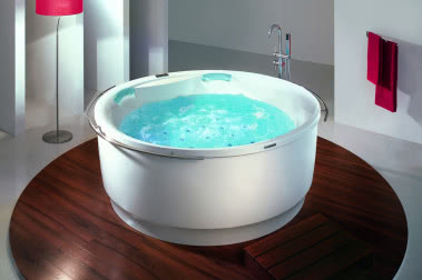 Kapiel w wannie - luksusowo