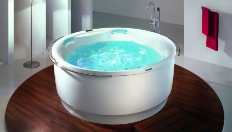 Kapiel w wannie - luksusowo