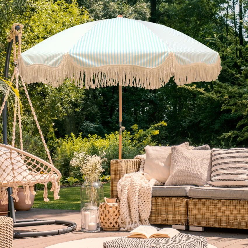 fot. Staycation Vintage Parasols