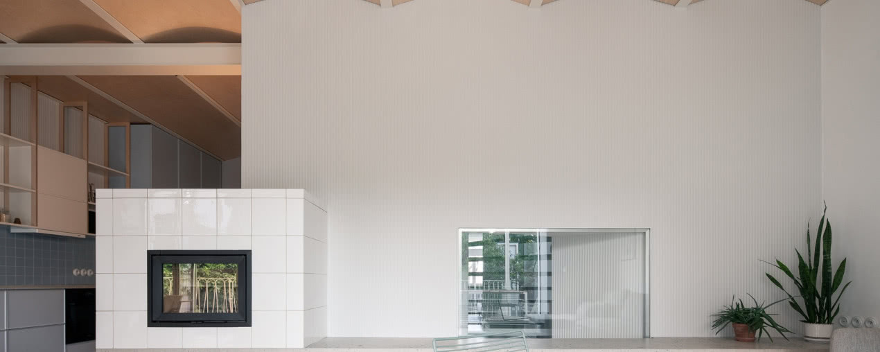 Poprzedni budynek spłonął! Architekci postanowili przywrócić domowi dawny blask!