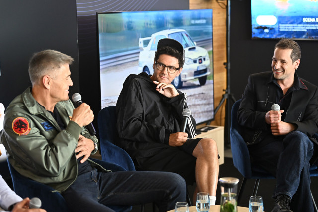 Ambasadorzy marki Haier podczas panelu dyskusyjnego na premierze nowych telewizorów, rozmawiają o technologii, emocjach i pasjach.