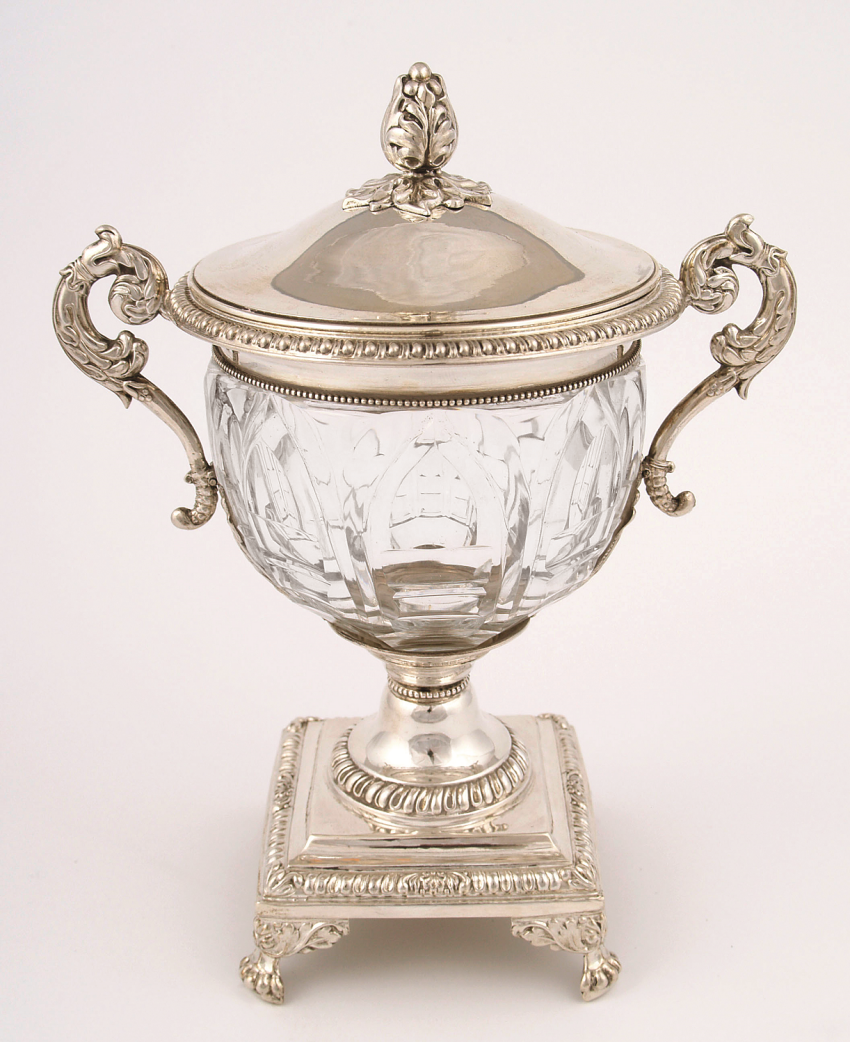 Srebrna cukiernica
z kryształowym
wkładem,...