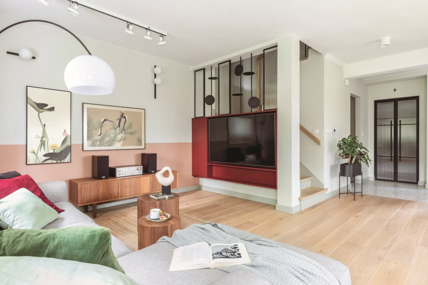 Tak trudny element kompozycji jak telewizor...