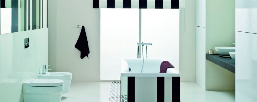 Płytki, tapeta czy farba - co na ściany w łazience?