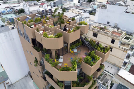 Nie uwierzysz, jak wyglądają balkony w tym budynku! Tropikalny azyl w Wietnamie