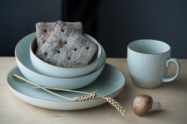 talerz, miseczki, kubek, zboże, grzyb, ciastka