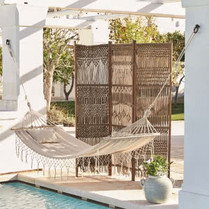 6 sposobów na ochronę tarasu przed słońcem. To sprawdzone zadaszenia!