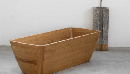 Drewniana wanna - jak wybrać drewnianą wannę do domu i ogrodu?