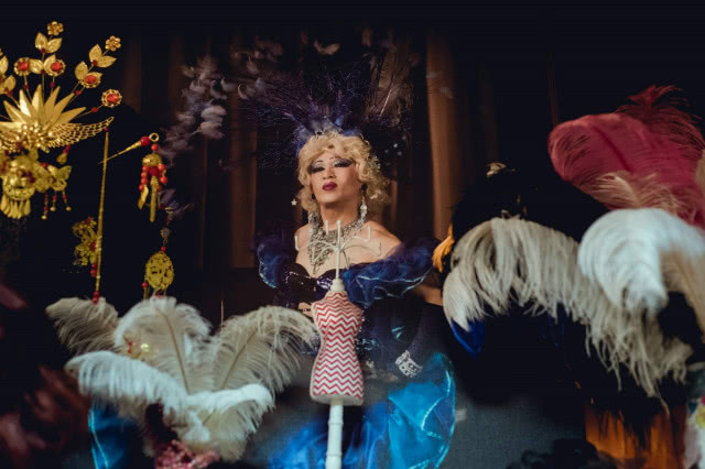 „Rok po śmierci. Dokumentacja kostiumów Kim Lee”,
Pat Mic, 2021, Muzeum Warszawy