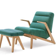 Talerze różowe i błękitne oraz ze scenkami...