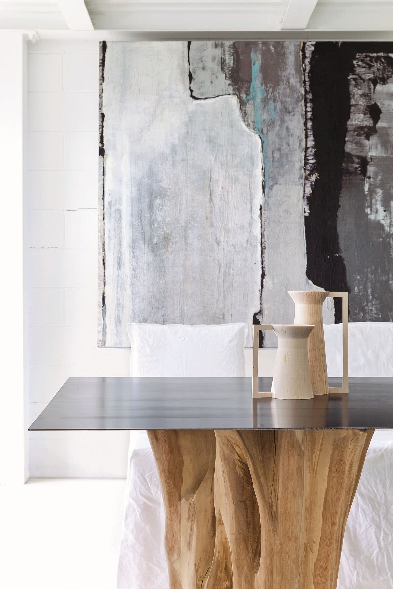 Rzeźbiarska forma
podstawy stołu Brick
pełni...