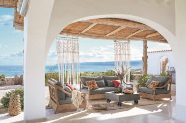 6 sposobów na ochronę tarasu przed słońcem. To sprawdzone zadaszenia!