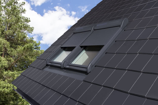 Markizy i rolety z linii Komfort zostały opracowane pod kątem okien dachowych nowej generacji FAKRO GREENVIEW. 