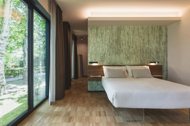 grafiki na ścianach Glamora