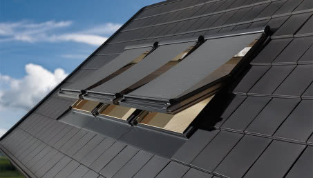 Rolety i markizy na okna dachowe - jak wybrać najlepsze osłony przeciwsłoneczne?