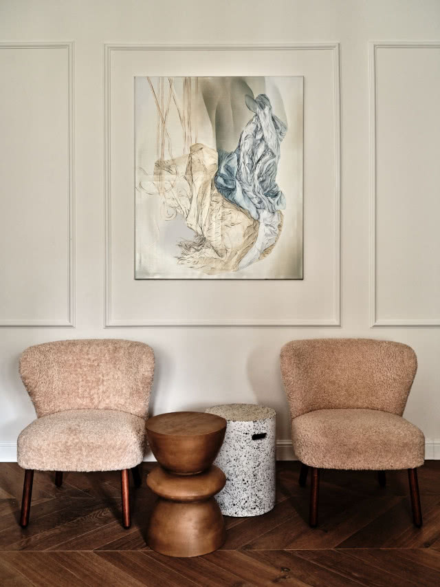 Brązowe fotele teddy