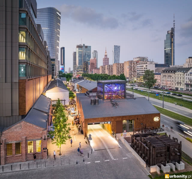 Fabryka Norblina pod wieczór