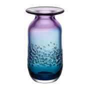 Talerze różowe i błękitne oraz ze scenkami...