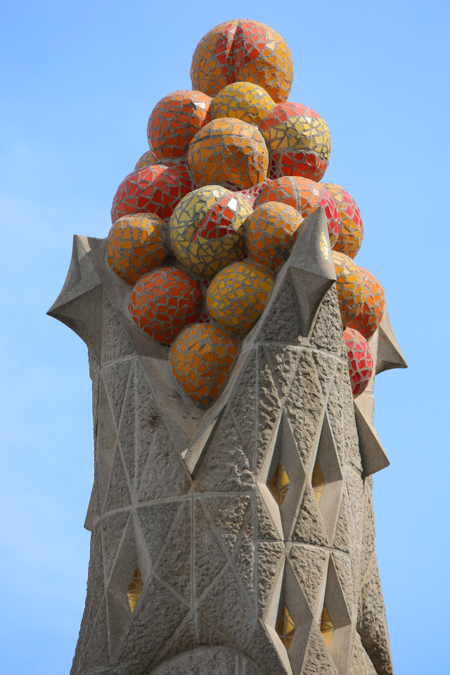 pinakiel z pomarańczami Sagrada Família