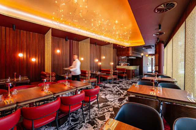 Klimatyczna restauracja w angielskim stylu