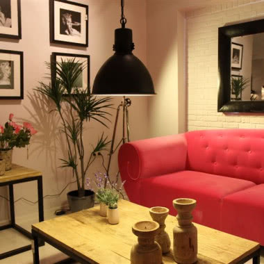 Różowe retro i przestrzenie loftu