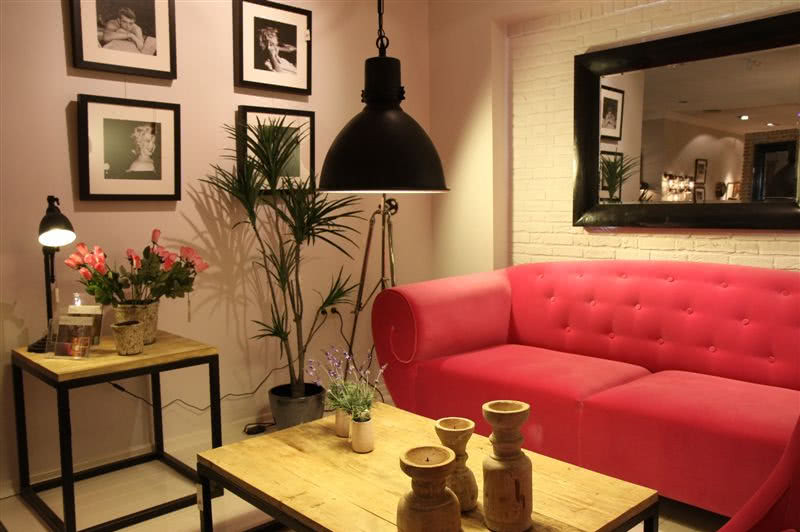 Różowe retro i przestrzenie loftu