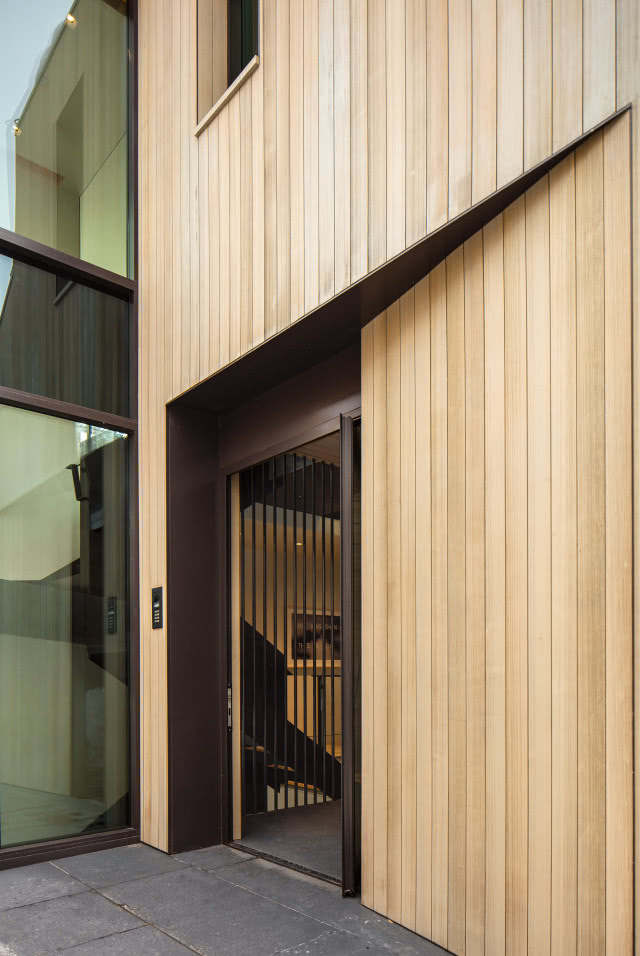 drugie wejście do domu