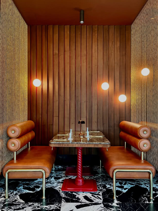 Klimatyczna restauracja w angielskim stylu