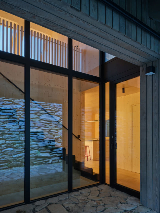 drzwi wejściowe i wiatrołap