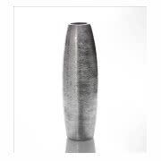 Ceramiczny wazon w srebrnym kolorze