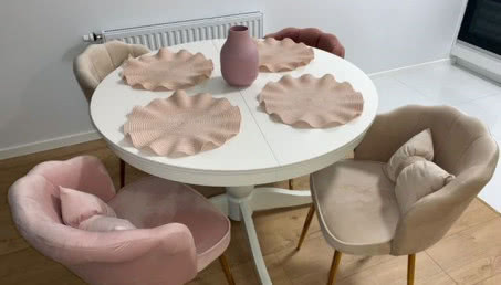 Krzesła muszelki - najnowszy hit wnętrzarski! Nie tylko do wnętrz Glamour