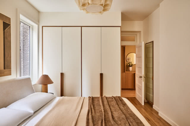 Mieszkanie jest niewielkie, stąd potrzeba było dużo miejsca do przechowywania.