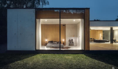 10 domów z Airbnb inspirowanych Bauhausem! Wśród nich budynek z Polski