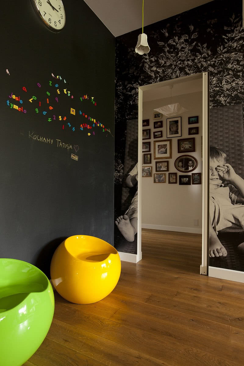 Zabawne siedziska w przedpokoju dodają wnętrzu...