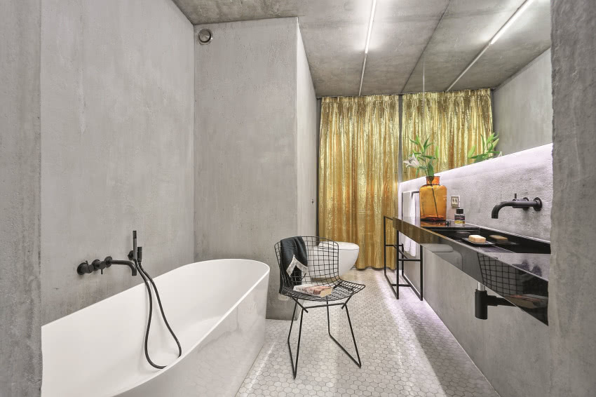 Łazienki z założenia
są tu...