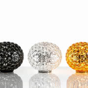 Stołek Blossom jest częścią projektu Objets...