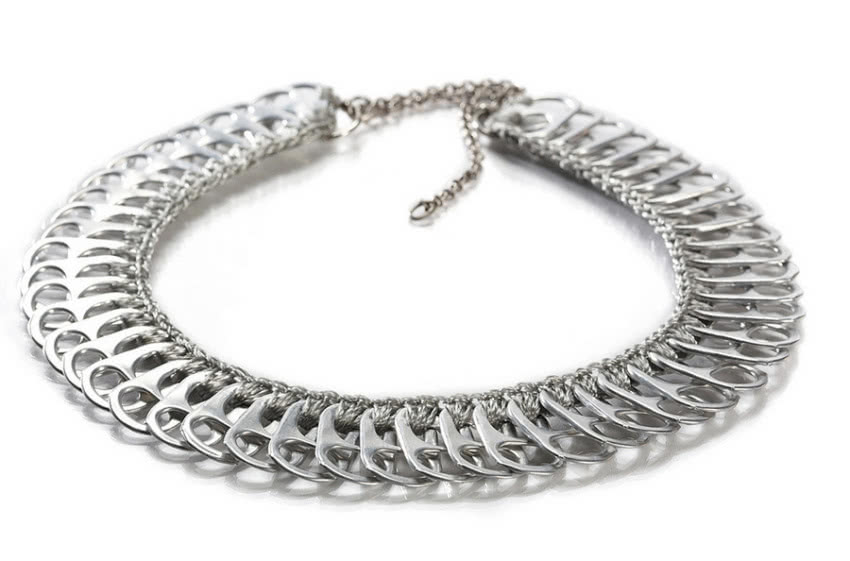 Naszyjnik z aluminiowych otwieraczy puszek,...