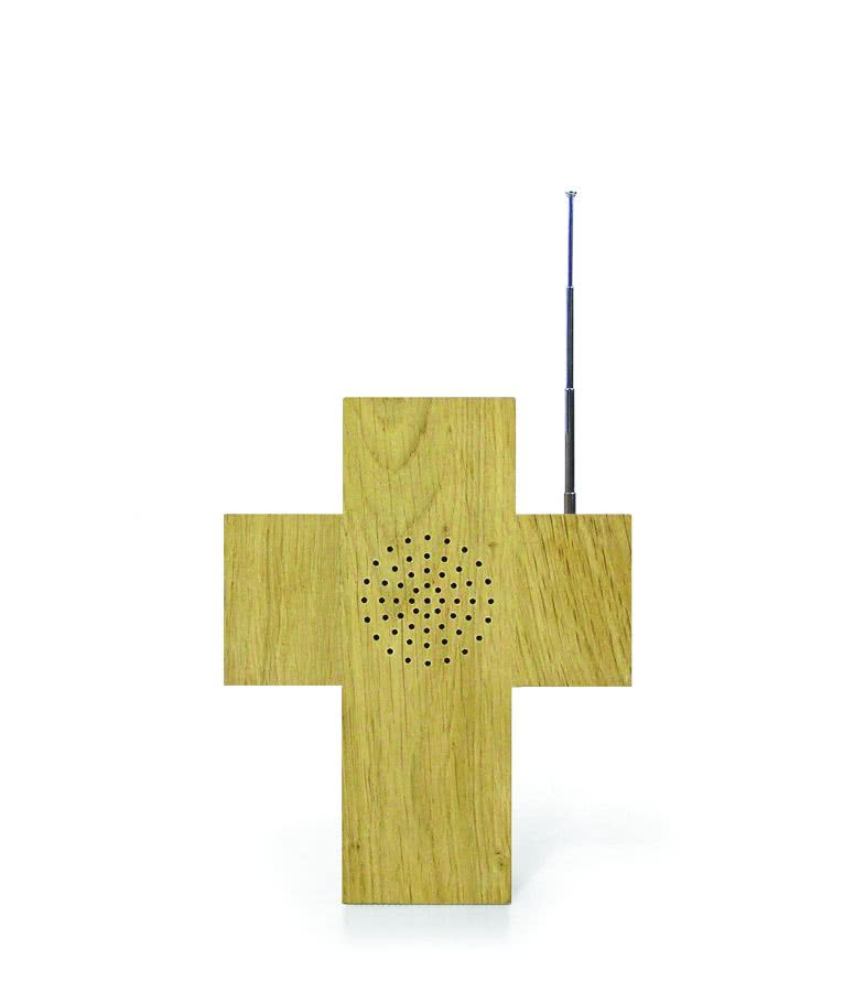 "Radio" w kształcie krzyża, kontrowersyjny...