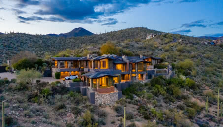 Tak wygląda dom na sprzedaż Stevena Seagala! Jego cena zwala z nóg!