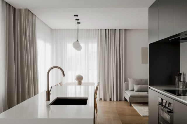 wyspa kuchenna ze zlewem