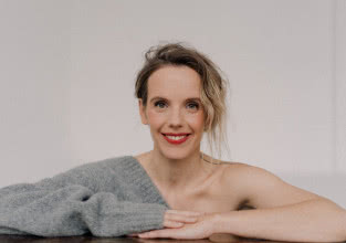 Między ciszą kosmosu a hałasem miasta. Rozmawiamy z Jo Jurgą