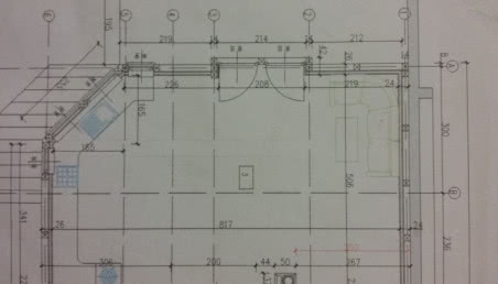 Narożna sofa w salonie