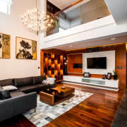 Ciepłe i chodne barwy ziemi tworzą spójną i...