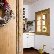 Wiejska chata świątecznie