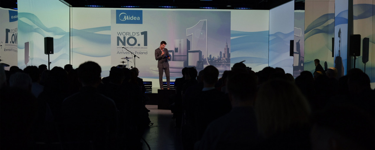 Midea Group stawia na Polskę. Goście zanurzyli się w półimmersyjnym świecie technologii i designu
